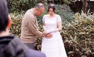Chồng yêu quá yếu, người vợ dù yêu nhưng vẫn thường quan hệ với bố người chồng đến có thai