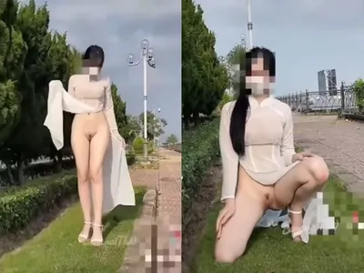 Couple Bé Thỏ thích được thổi kèn trong ô tô và khoe thân public