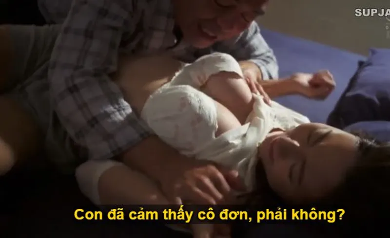 Nhìn con trai mải miết lao vào công việc khiến vợ nó cô quạnh, ông bố chồng nổi máu yêu cuồng nhiệt đè ra nện con dâu.